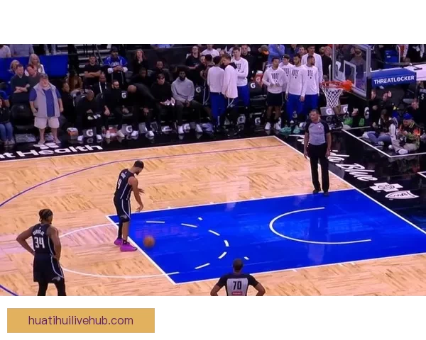 班凯罗呼吁全队保持专注通过分享球让每人都有机会发挥